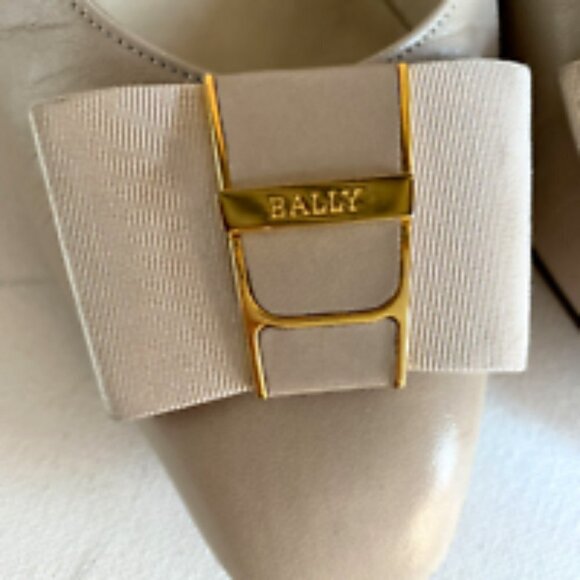 Vintage Bally Switzerland Bow Detail Low Heel Leather Loafers 6.5 Extra Wide. - Picture 7 of 13